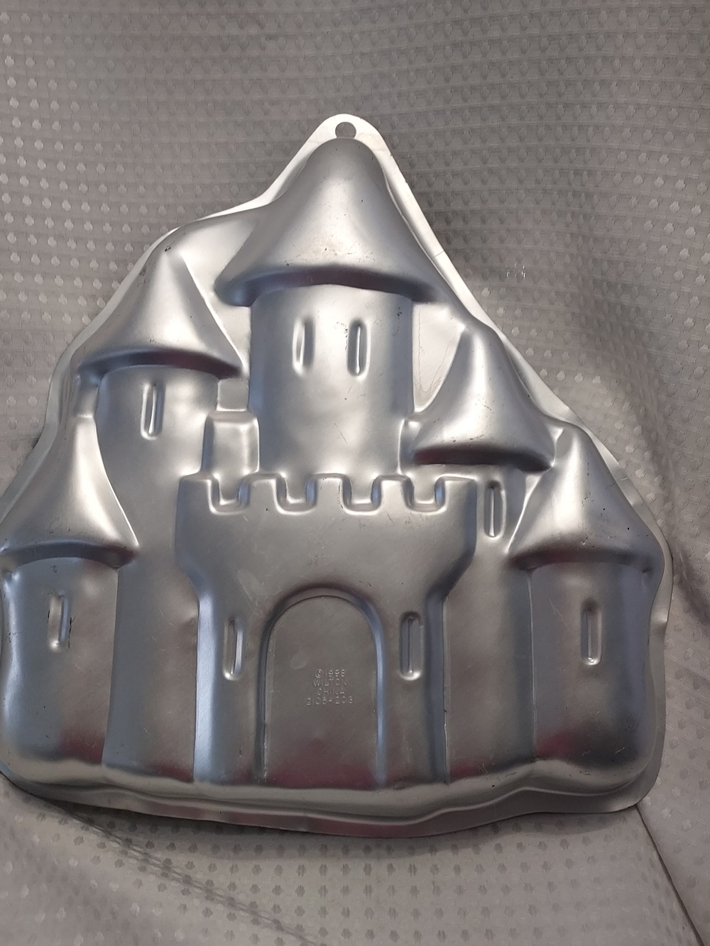 Silver Castle Shaped Cake Pan - Wilton